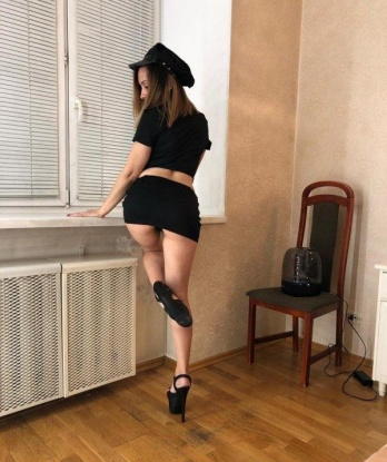 Живу в Москве, готова встретиться с тобой в любом удобном месте.
💕 Мои услуги включают широкий спектр возможностей: классический секс, оральный секс, анальный секс, эротический массаж, ролевые игры и многое другое. Подберу для нас обстановку, которая позволит тебе полностью расслабиться и насладиться каждой секундой нашего совместного времени.
👄 В моих отзывах мои клиенты отмечают мою нежность, страстность и профессионализм. Фото, которые ты можешь увидеть, полностью соответствуют реальности.
📞 Жду твоего звонка, мы точно сможем найти общий язык и сделать эту встречу незабываемой! Марго